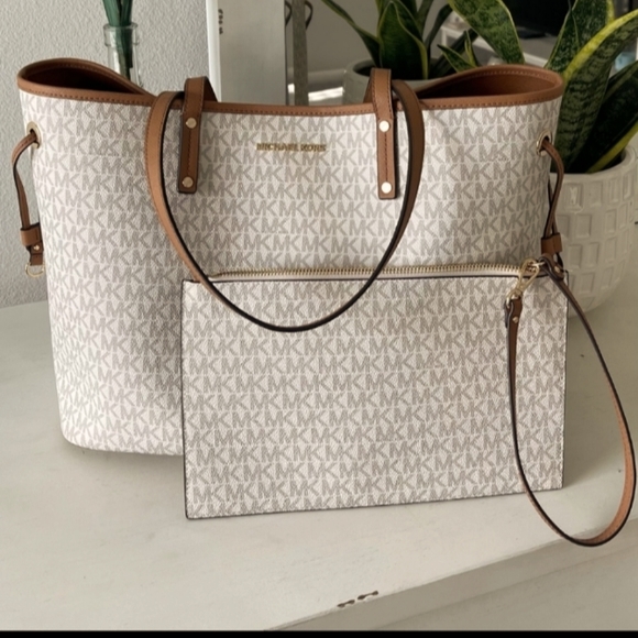 Michael Kors Handbags - Michael Kors Tote and Pouch